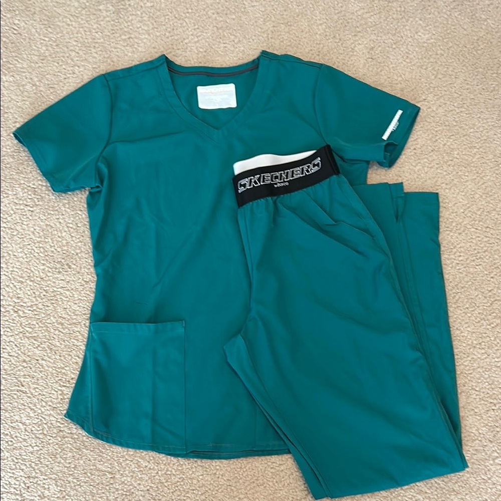 Green scrubs Skechers size small top and bottom